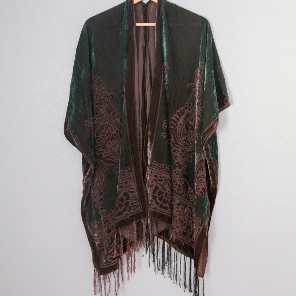 EUC Velvet & Silk Paisley Boho Kimono – One Size